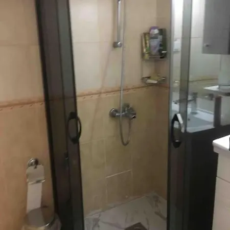Castle81homes Red, Sea View Flat 아파트