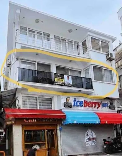 Castle81Homes Red, Sea View Central Flat 马尔马里斯